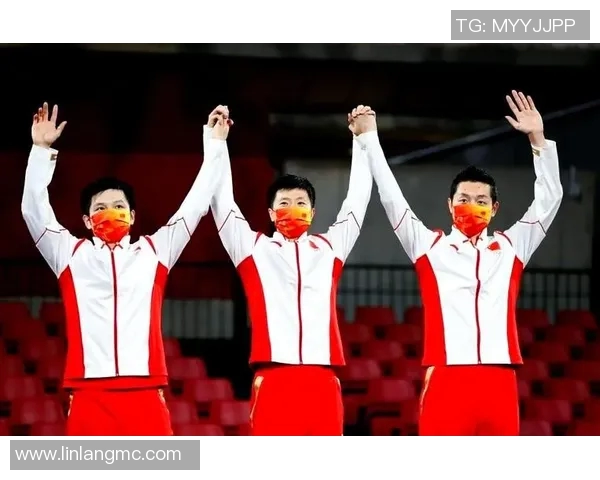 篮球与足球明星跨界合作展现运动魅力与团队精神的精彩瞬间